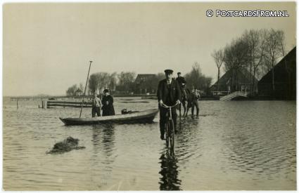 ansichtkaart: Sneek, Overstrooming Sneek en omgeving