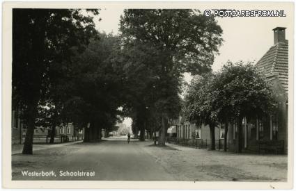 Westerbork, Schoolstraat ansichtkaart: Westerbork, Schoolstraat