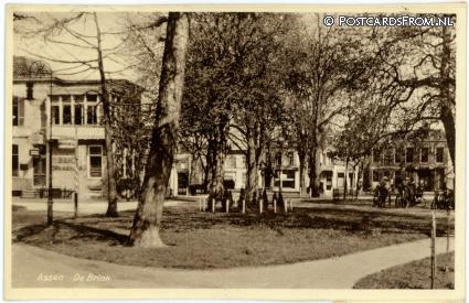 Assen, De Brink ansichtkaart: Assen, De Brink