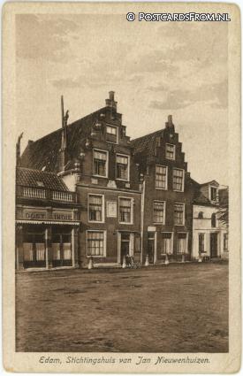 ansichtkaart: Edam, Stichtingshuis van Jan Nieuwenhuizen