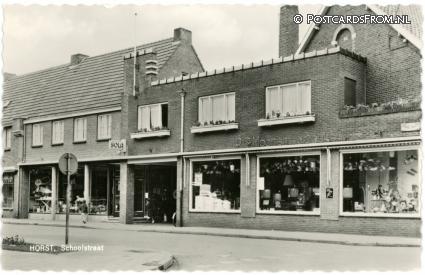 Horst, Schoolstraat ansichtkaart: Horst, Schoolstraat