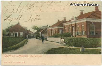 Uithuizen, Leeuwstraat ansichtkaart: Uithuizen, Leeuwstraat