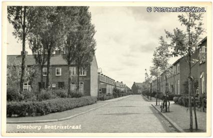 ansichtkaart: Doesburg, Beatrixstraat