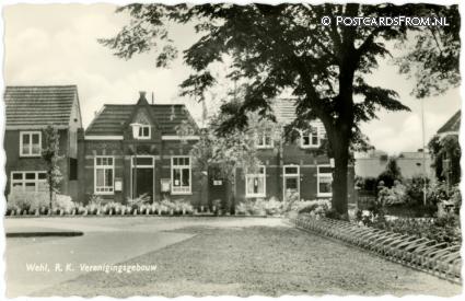 ansichtkaart: Wehl, R.K. Verenigingsgebouw