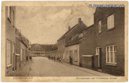 Ooltgensplaat, Emmastraat met Christelijke School ansichtkaart: Ooltgensplaat, Emmastraat met Christelijke School