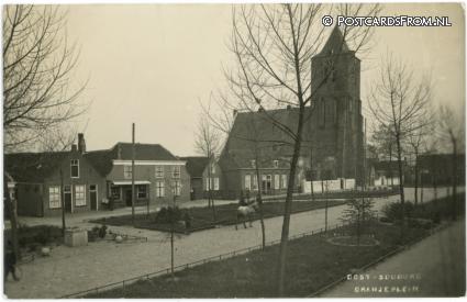 ansichtkaart: Oost-Souburg, Oranjeplein
