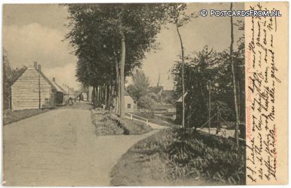 Heinenoord, Dorpsstraat. Westeind ansichtkaart: Heinenoord, Dorpsstraat. Westeind