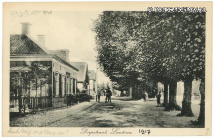 Lunteren, Dorpstraat ansichtkaart: Lunteren, Dorpstraat