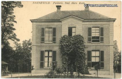 Barneveld, Pastorie Ned. Herv. Kerk ansichtkaart: Barneveld, Pastorie Ned. Herv. Kerk