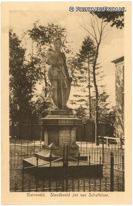 ansichtkaart: Barneveld, Standbeeld Jan van Schaffelaar