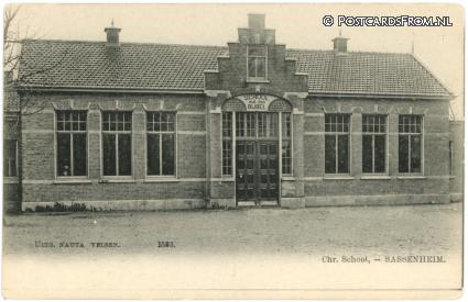 ansichtkaart: Sassenheim, Chr. School met den Bijbel