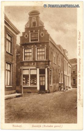 Blokzijl, Zeedijk. Antieke gevel van Ver. 'Hendrik de Keijser' ansichtkaart: Blokzijl, Zeedijk. Antieke gevel van Ver. 'Hendrik de Keijser'