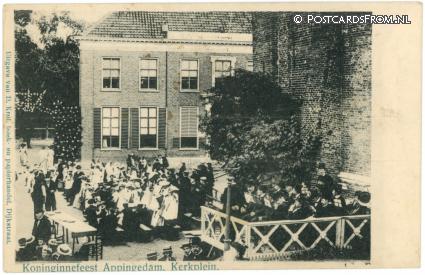 Appingedam, Kerkplein. Koninginnefeest ansichtkaart: Appingedam, Kerkplein. Koninginnefeest