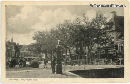 ansichtkaart: Dokkum, Koornmarkt