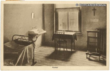 ansichtkaart: Noordwijkerhout, Biss. Retraitenhuis 'St. Clemens'. Kamer