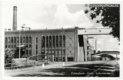 Puttershoek, Coop. Suikerfabriek ansichtkaart: Puttershoek, Coop. Suikerfabriek