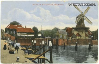 ansichtkaart: Gorinchem, Buiten de Waterpoort