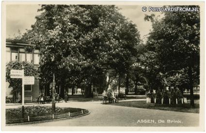 Assen, De Brink ansichtkaart: Assen, De Brink