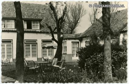 Burgh-Haamstede, Haamstede. Hotel 'De Schouwsche Boer' ansichtkaart: Burgh-Haamstede, Haamstede. Hotel 'De Schouwsche Boer'