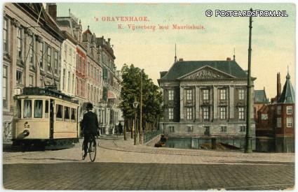 ansichtkaart: 's-Gravenhage, K. Vijverberg met Mauritshuis