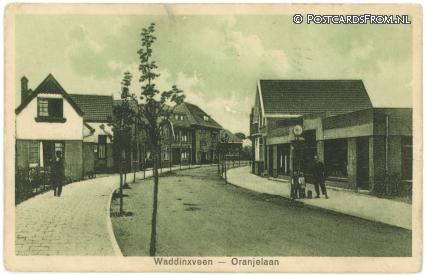 Waddinxveen, Oranjelaan ansichtkaart: Waddinxveen, Oranjelaan
