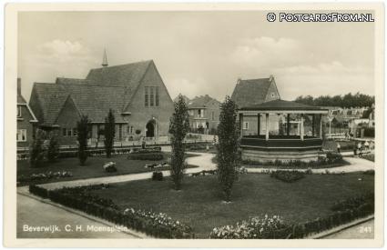 Beverwijk, C.H. Moensplein ansichtkaart: Beverwijk, C.H. Moensplein