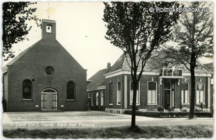 't Zandt GN, Geref. Kerk met Pastorie ansichtkaart: 't Zandt GN, Geref. Kerk met Pastorie