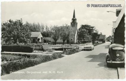 Zevenhoven, Dorpsstraat met N.H. Kerk ansichtkaart: Zevenhoven, Dorpsstraat met N.H. Kerk