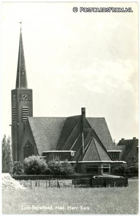 ansichtkaart: Zuid-Beijerland, Ned. Herv. Kerk