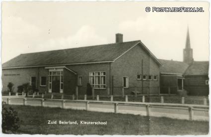 Zuid-Beijerland, Kleuterschool ansichtkaart: Zuid-Beijerland, Kleuterschool