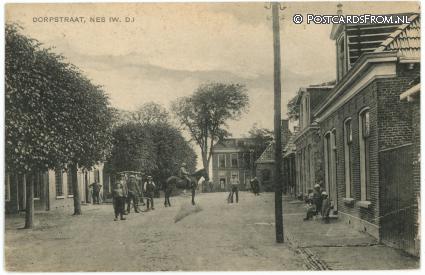 Nes Noardeast-Fryslan, ? W.D. Dorpstraat ansichtkaart: Nes Noardeast-Fryslan, ? W.D. Dorpstraat