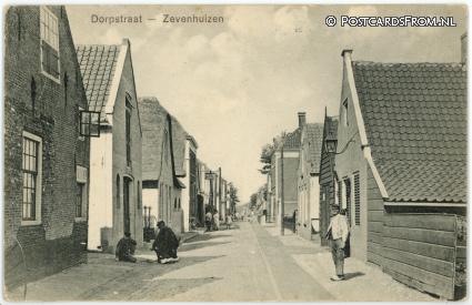 Zevenhuizen ZH, Dorpstraat ansichtkaart: Zevenhuizen ZH, Dorpstraat