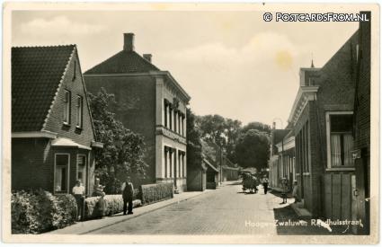 Hooge Zwaluwe, Raadhuisstraat ansichtkaart: Hooge Zwaluwe, Raadhuisstraat