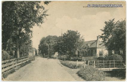 ansichtkaart: Leimuiden, Dorpstraat