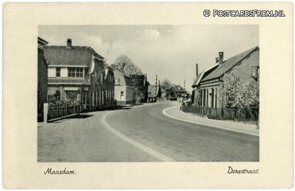 ansichtkaart: Maasdam, Dorpstraat