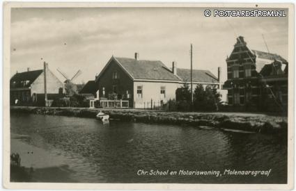 Molenaarsgraaf, Chr. School en Notariswoning ansichtkaart: Molenaarsgraaf, Chr. School en Notariswoning