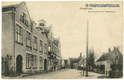 Ridderkerk, Gemeentehuis en Postkantoor ansichtkaart: Ridderkerk, Gemeentehuis en Postkantoor