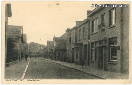 ansichtkaart: Kaatsheuvel, Schoolstraat