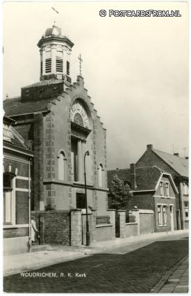ansichtkaart: Woudrichem, R.K. Kerk