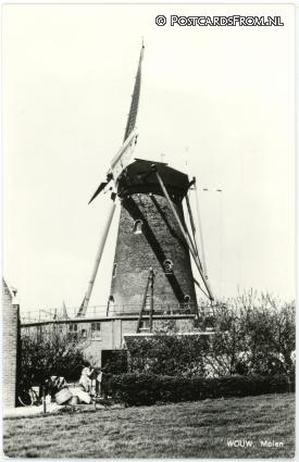 ansichtkaart: Wouw, Molen