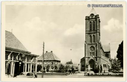 ansichtkaart: Heeswijk-Dinther, Heeswijk. R.K. Kerk met Pastorie. Hotel de Zwaan