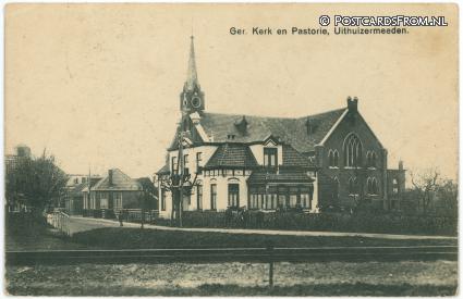 Uithuizermeeden, Ger. Kerk en Pastorie ansichtkaart: Uithuizermeeden, Ger. Kerk en Pastorie