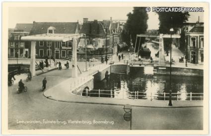 ansichtkaart: Leeuwarden, Tuinsterbrug, Vlietsterbrug, Boomsbrug